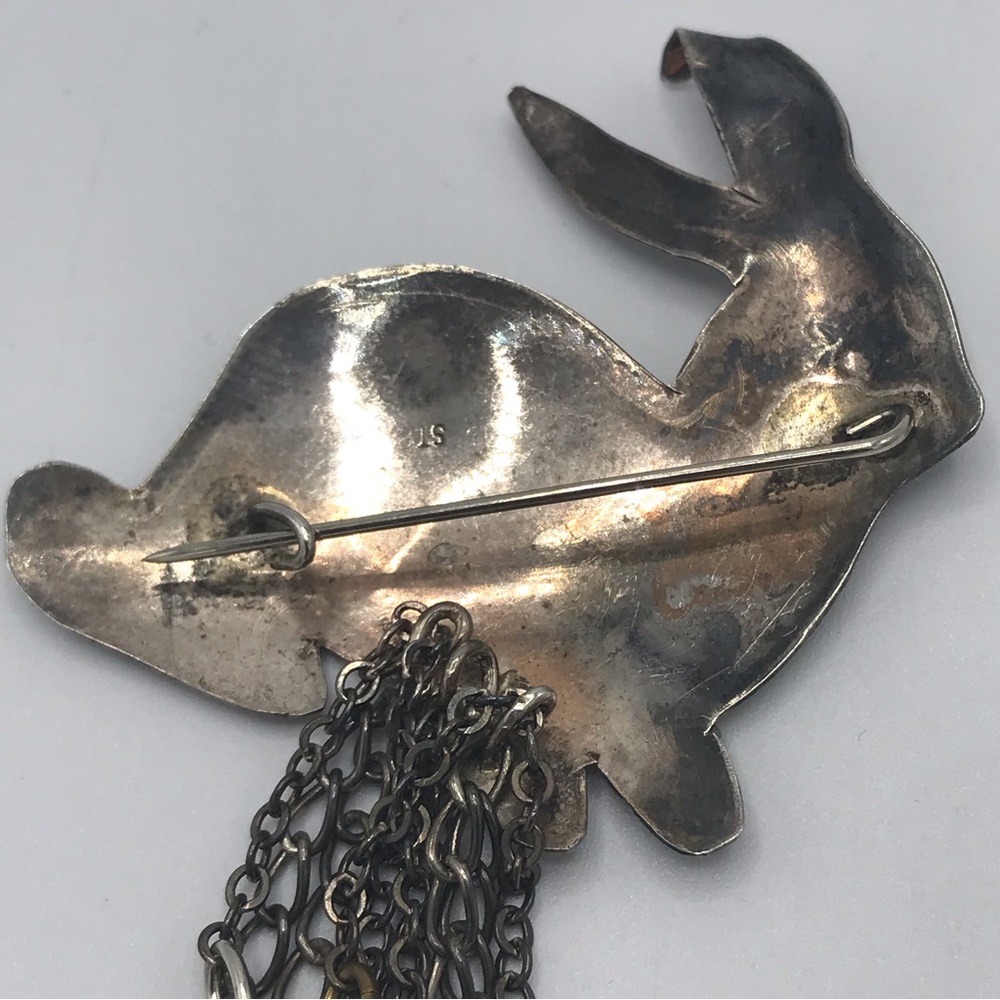 Bunny Rabbit Dangling Carrots Pin Brooch - Picture 7 of 10